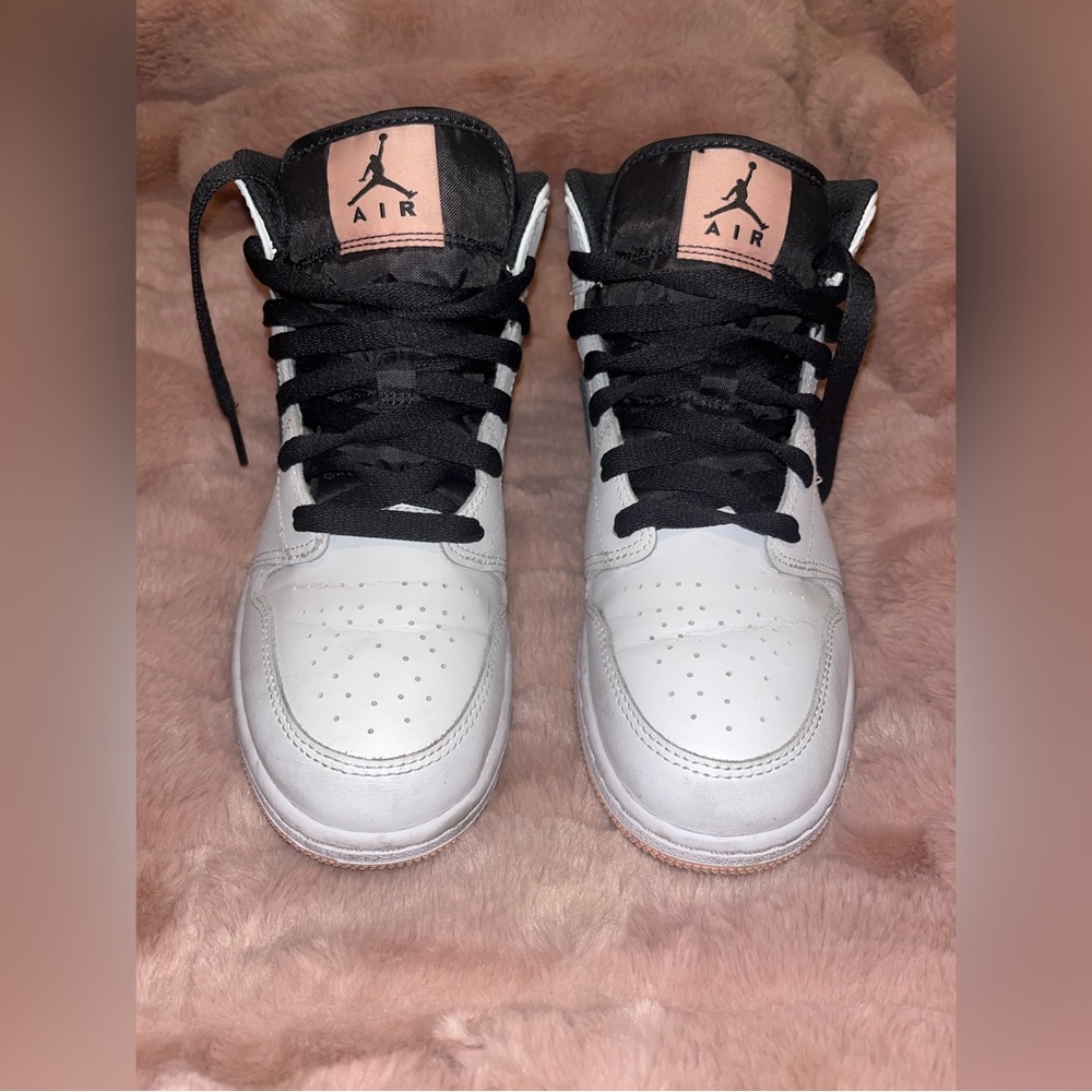 Air Jordan 1 Mid